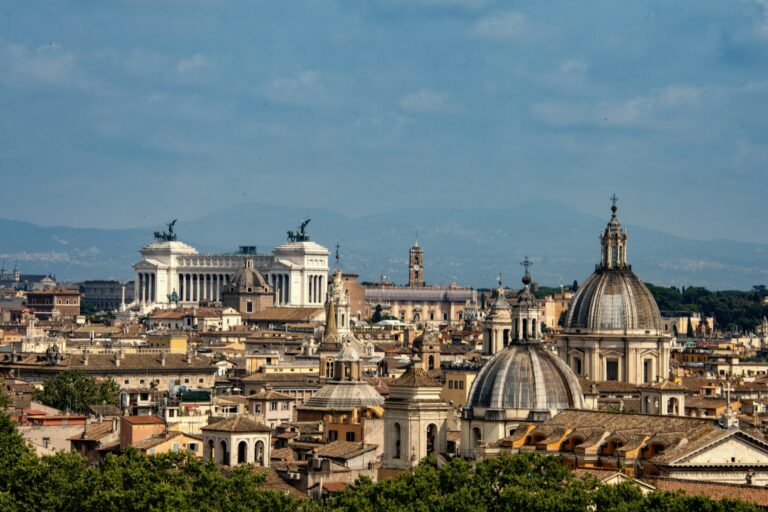 A wide view over the rooftops and domes of Rome, the first base on this Italy itinerary 10 days plan.